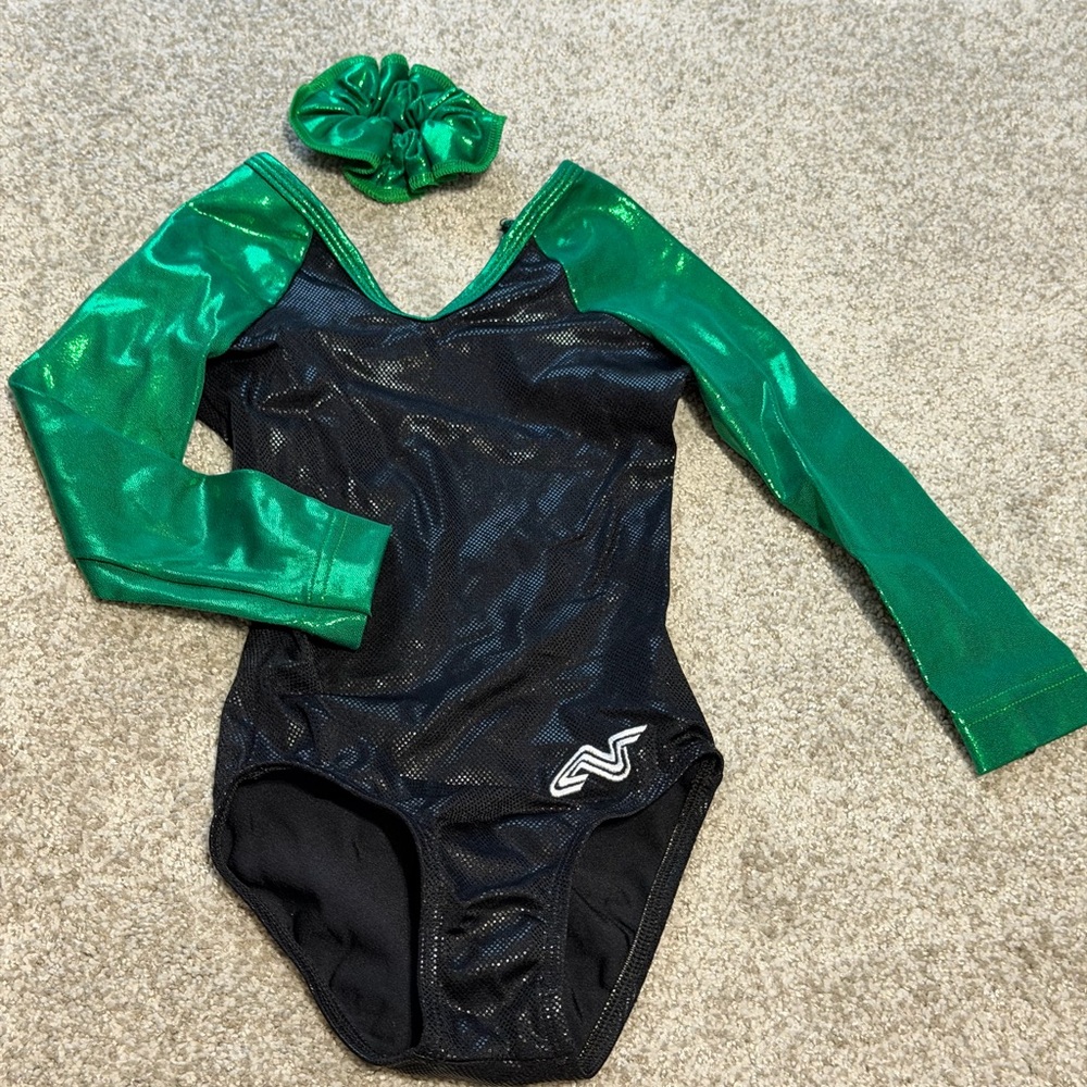 Alpha Factor Green & Black Girls Intermediate 6X-7 Gymnastics Leotard Scrunchie